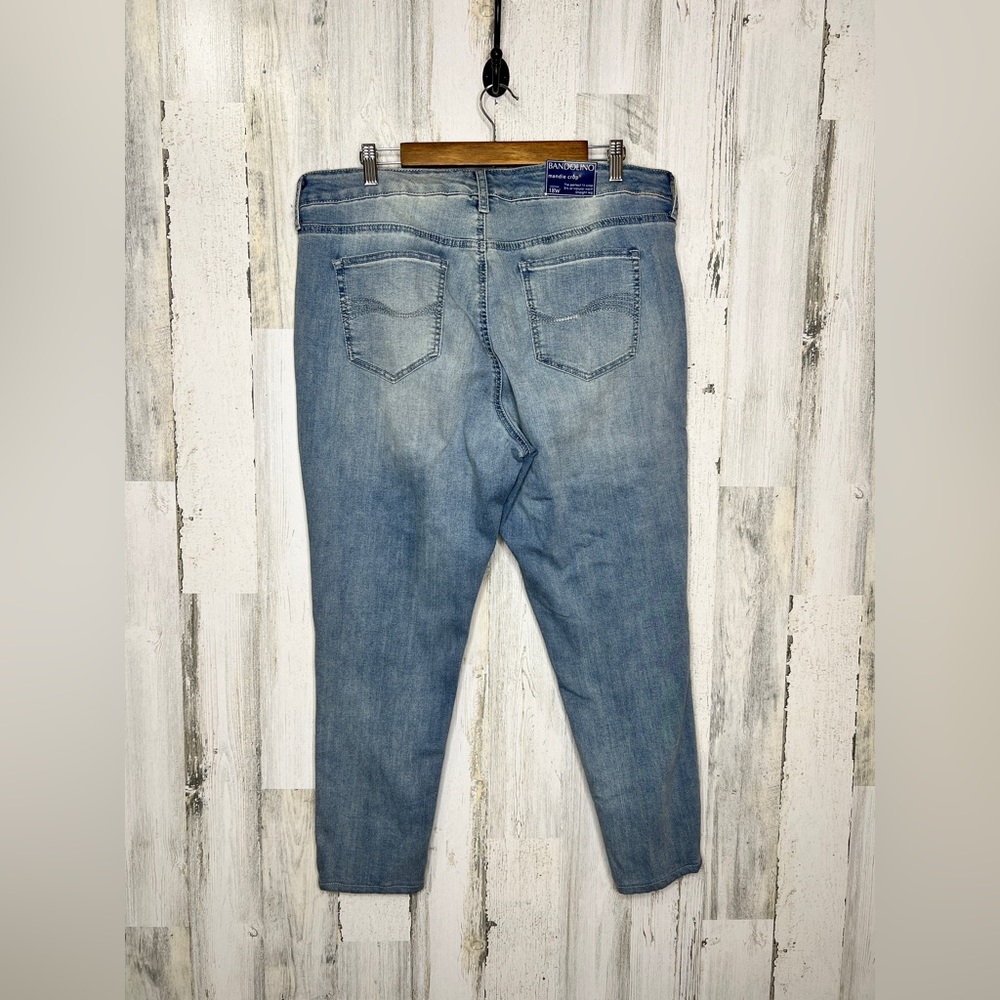 Bandolino Blue Denim Ankle Jeans with Floral Side Print - Picture 2 of 13
